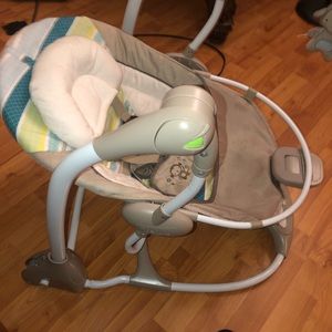 Baby swing/rocker